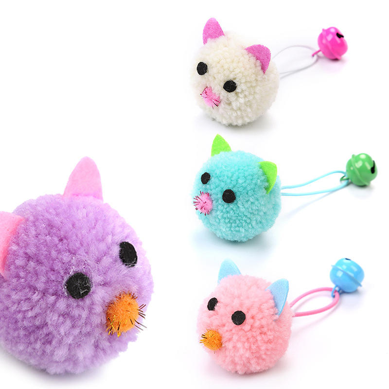 Petite peluche pour chats