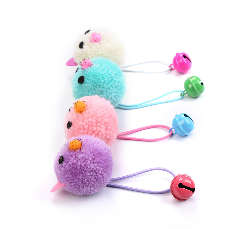 Petite peluche pour chats