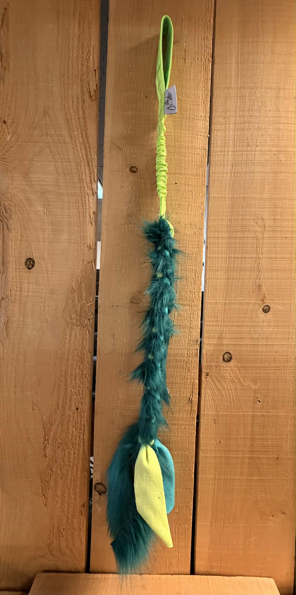 Jouet à tirer avec bungee (tug)
